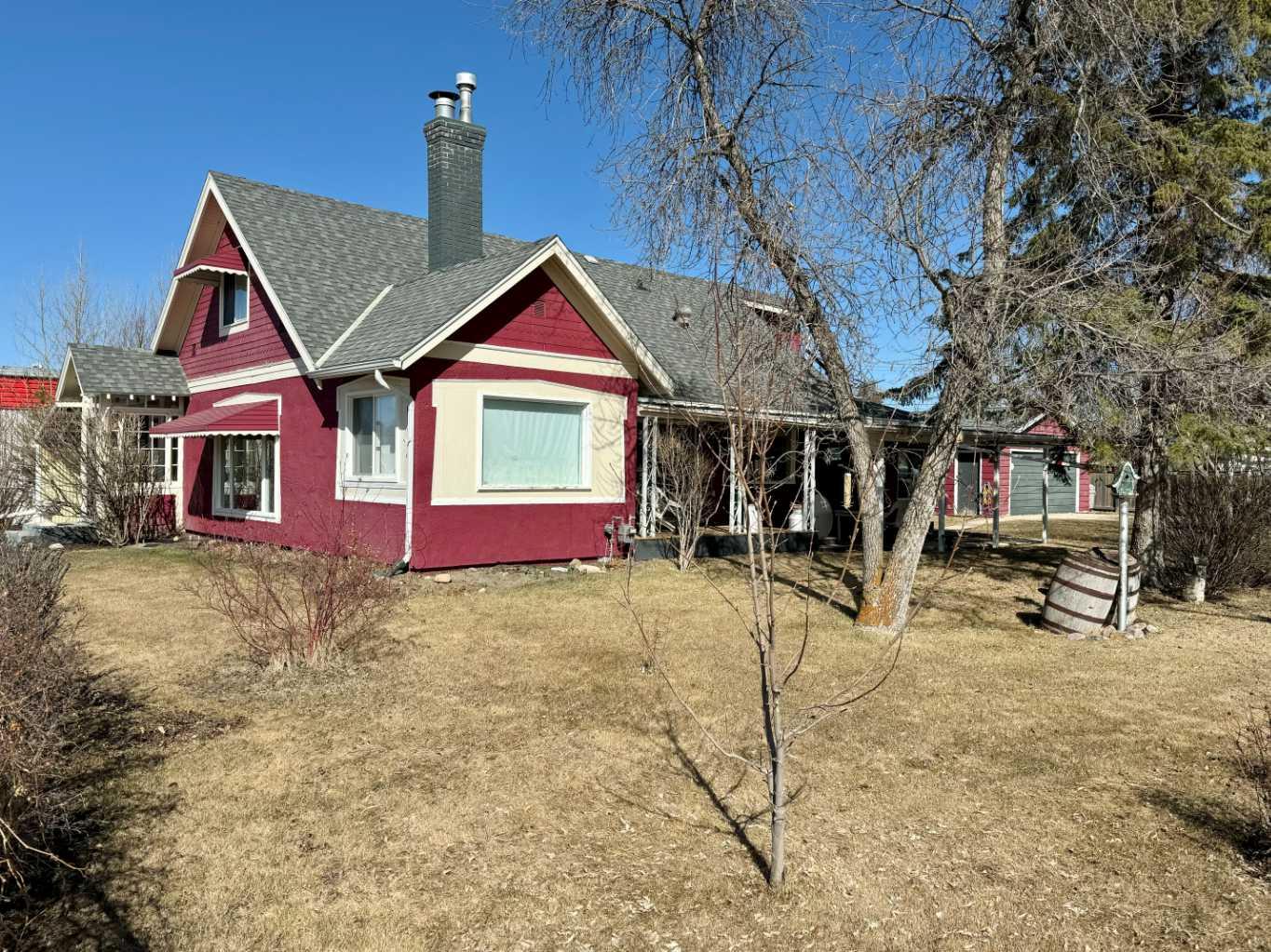 103 Centre St, McLennan, AB T0H 2L0