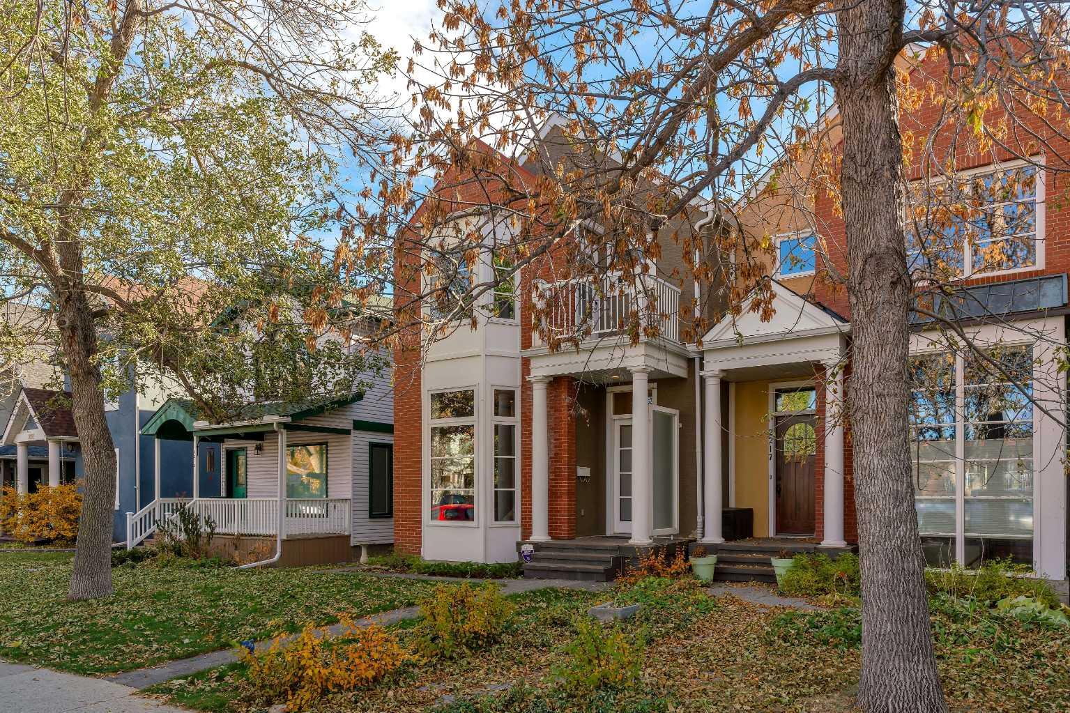 2 Avenue Nw Unit 2215, Calgary, AB T2N 0H1