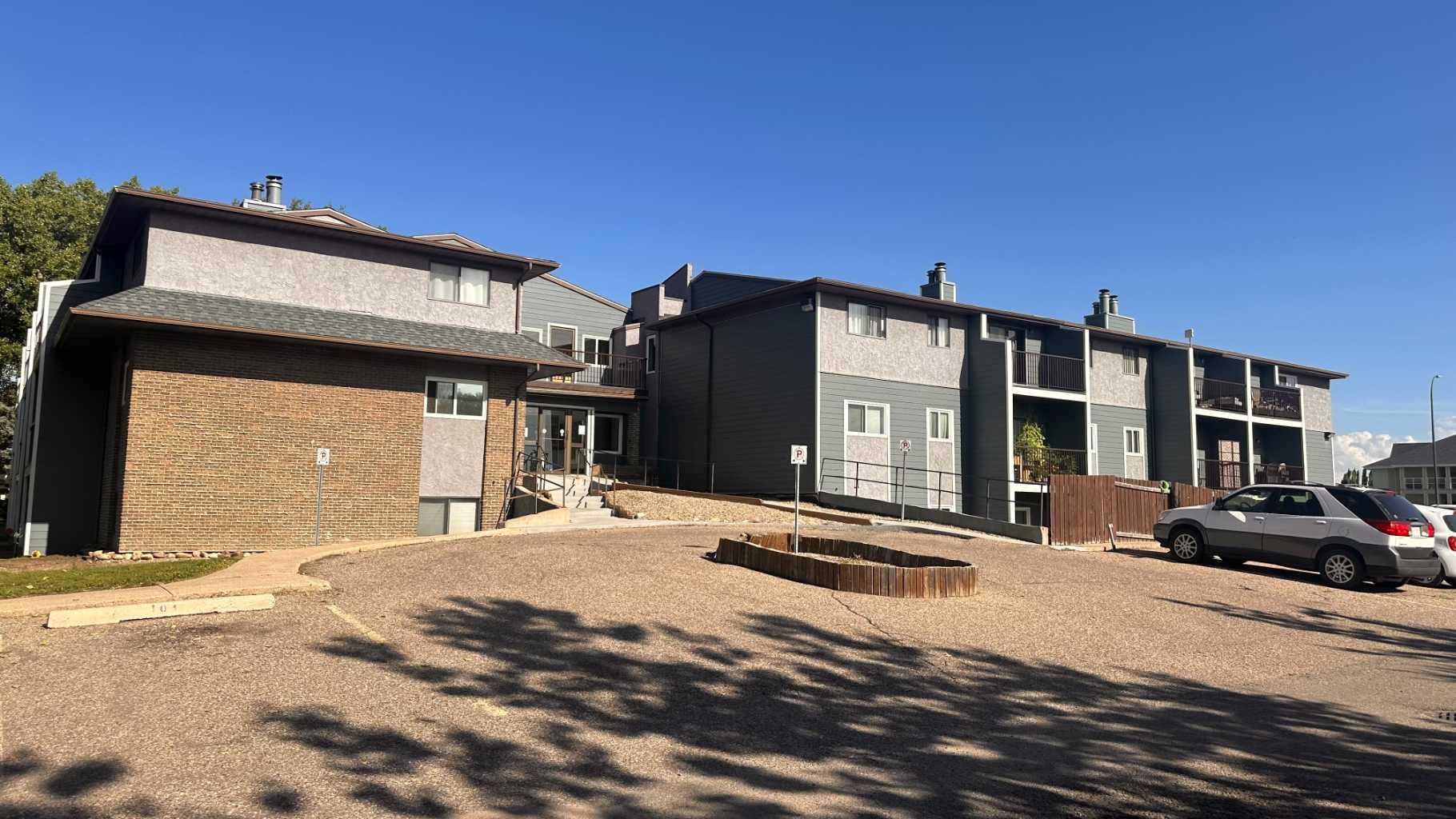 3910 23 Avenue S Unit 109, Lethbridge, AB T1K 5H9