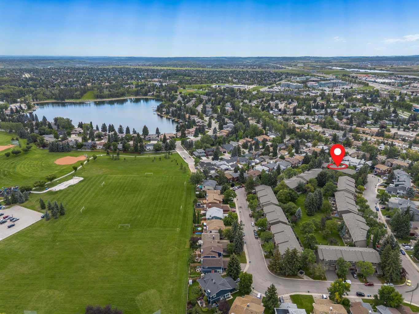 99 Midpark Gardens Se Unit 29, Calgary, AB T2X 1L5