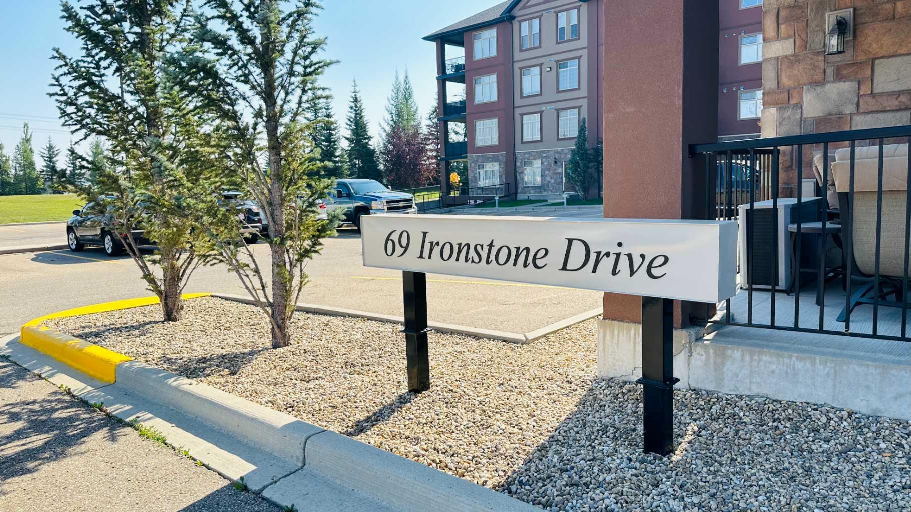 69 Ironstone Drive Unit 303, Red Deer, AB T4R 0J8