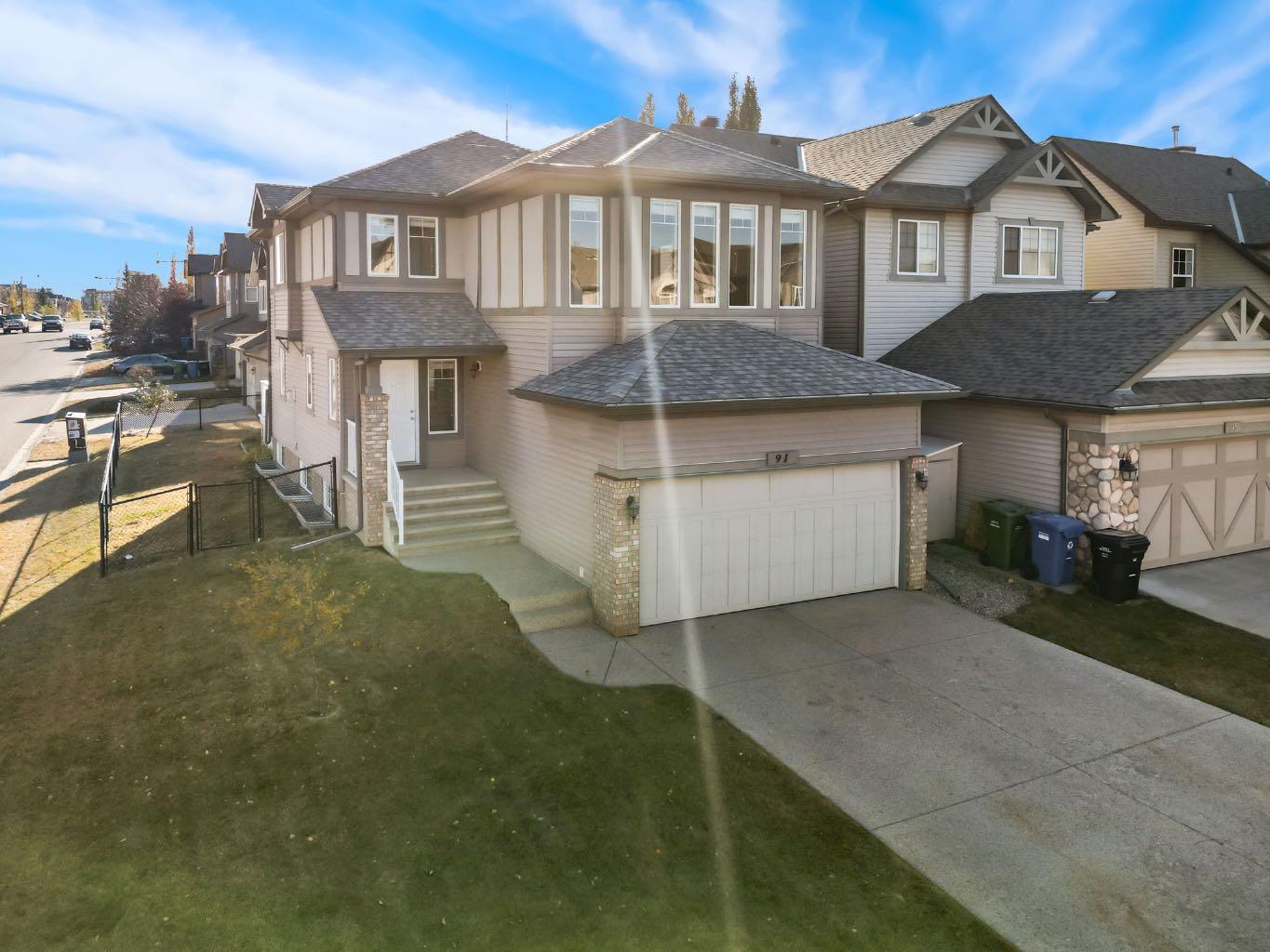 91 Cougartown Close SW, Calgary, AB T3H 0B3
