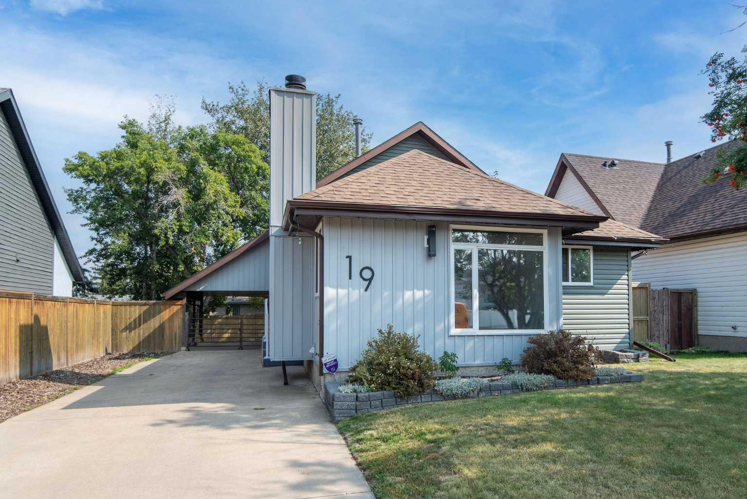 19 Glendale Blvd, Red Deer, AB T4P 2P1