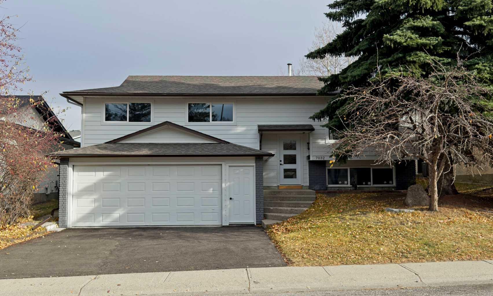 78 Street Nw Unit 7032, Calgary, AB T3B 4H9