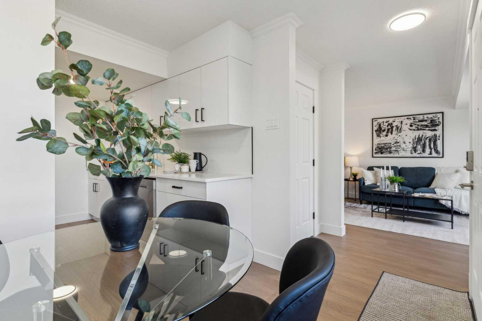 1055 72 Avenue Nw Unit 21, Calgary, AB T2K 5S4