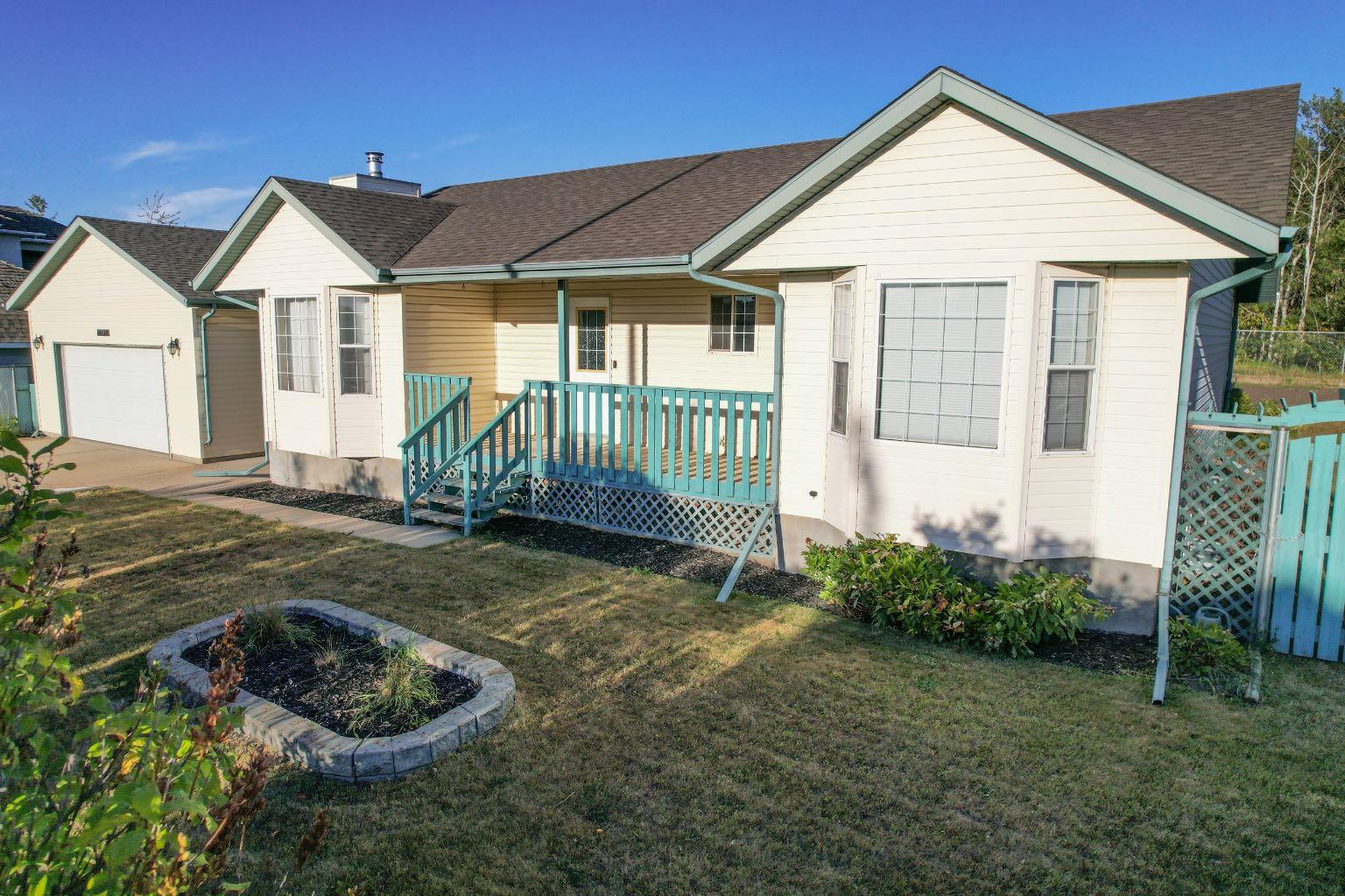 5511 52 Street, Bashaw, AB T0B 0H0