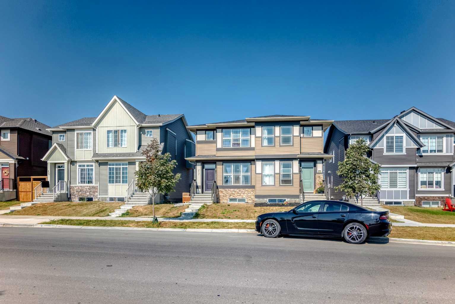217 Creekside Blvd SW, Calgary, AB T2X 4P4