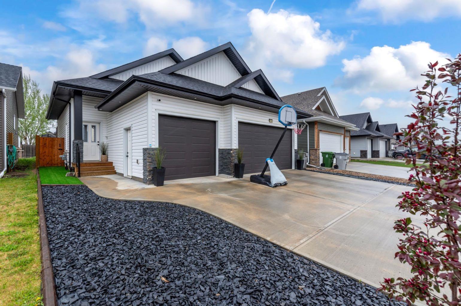 14 Street Unit 5504, Lloydminster, AB T9V 3T5