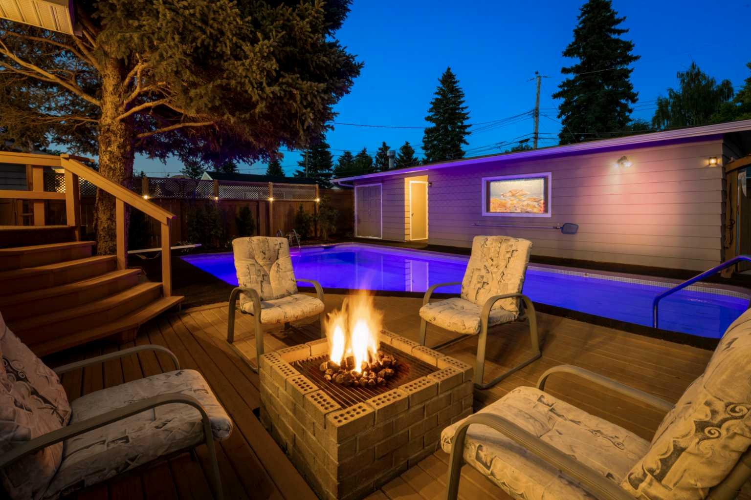 3247 Breen Cres NW, Calgary, AB T2L 1S6