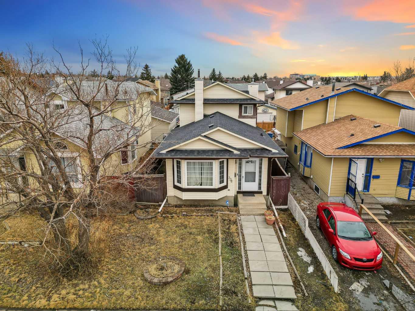 336 Whitworth Way NE, Calgary, AB T1Y 6E4