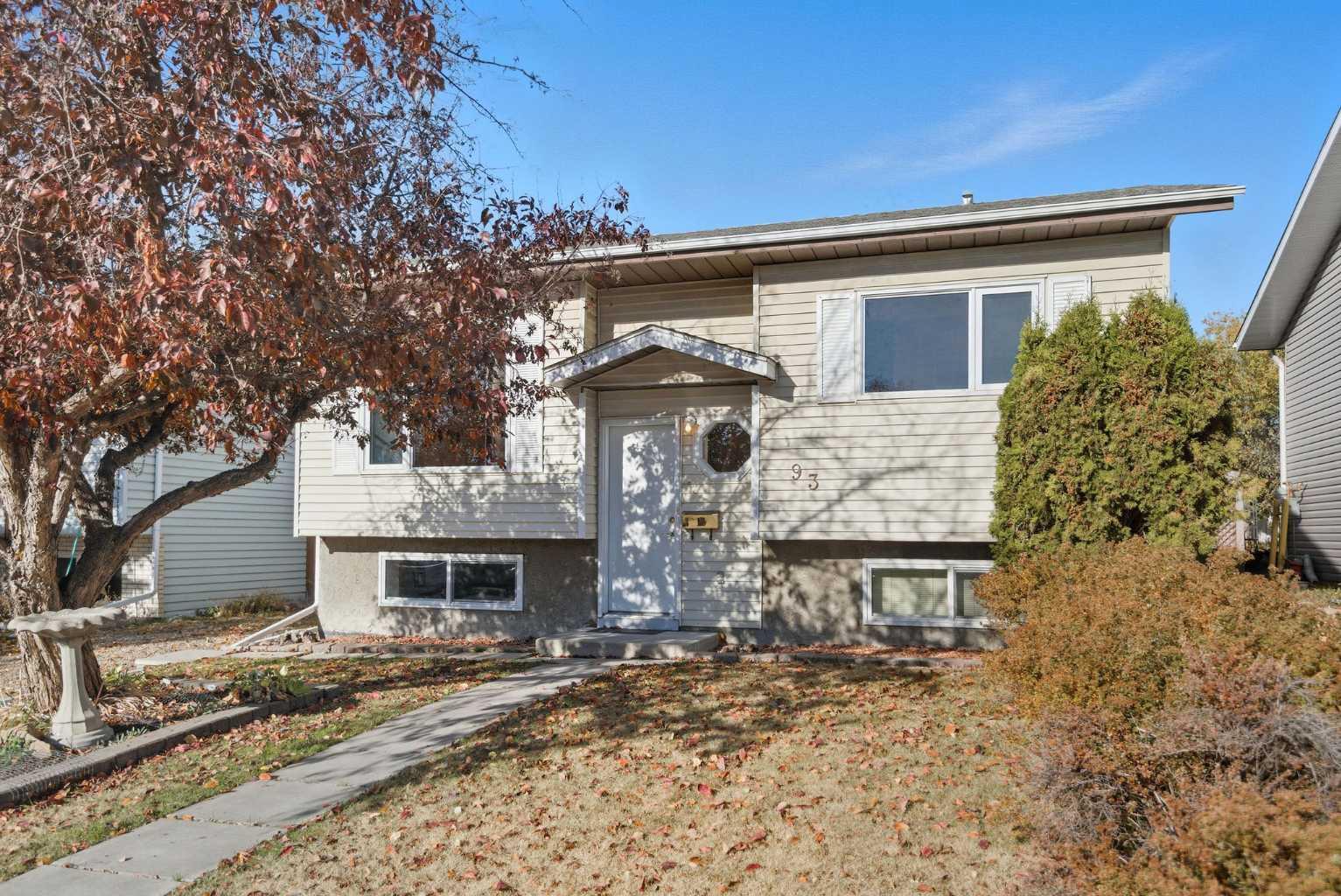93 Eastman Cres, Red Deer, AB T4R 1X4