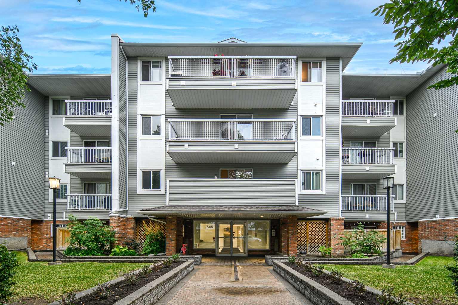 545 18 Avenue Sw Unit 310, Calgary, AB T2S 0C6