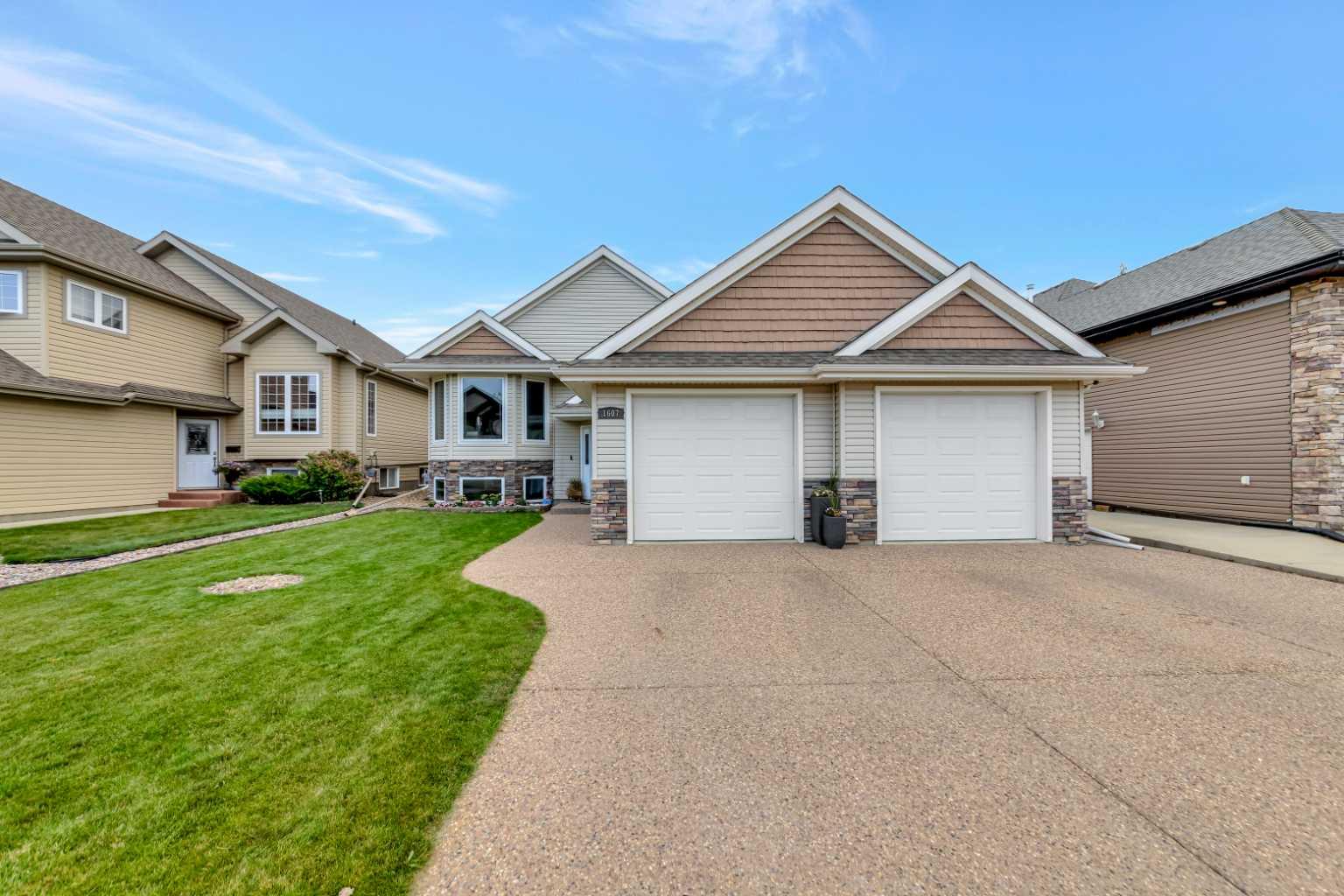 54 Avenueclose Unit 1607 Avenue Close, Lloydminster, AB T9V 2J9