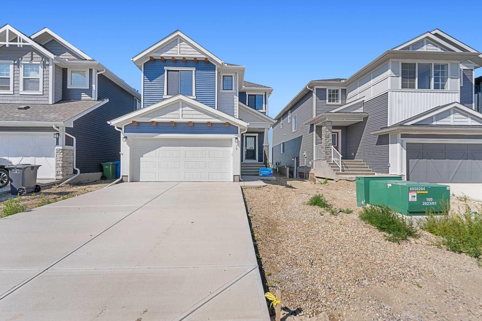 19 Clearwater Ln, Chestermere, AB T1X 3A4