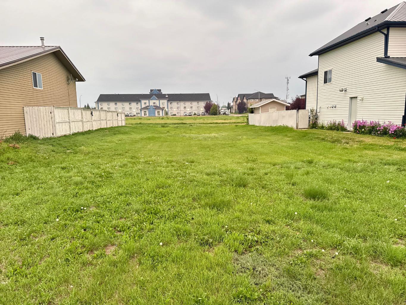 132 Upland Ave W, Brooks, AB T1R 1M9