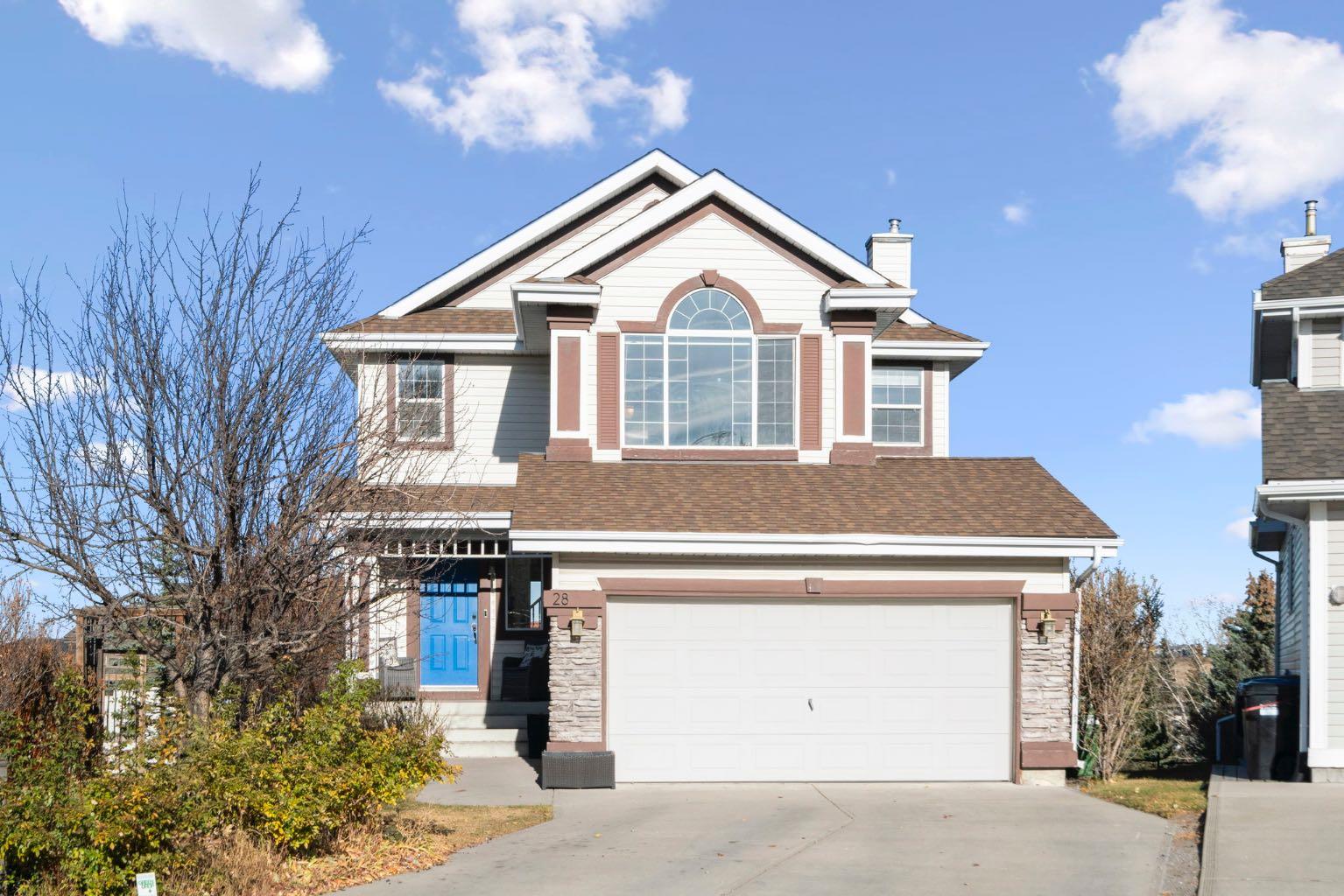 28 Hidden Park NW, Calgary, AB T3A 5K4