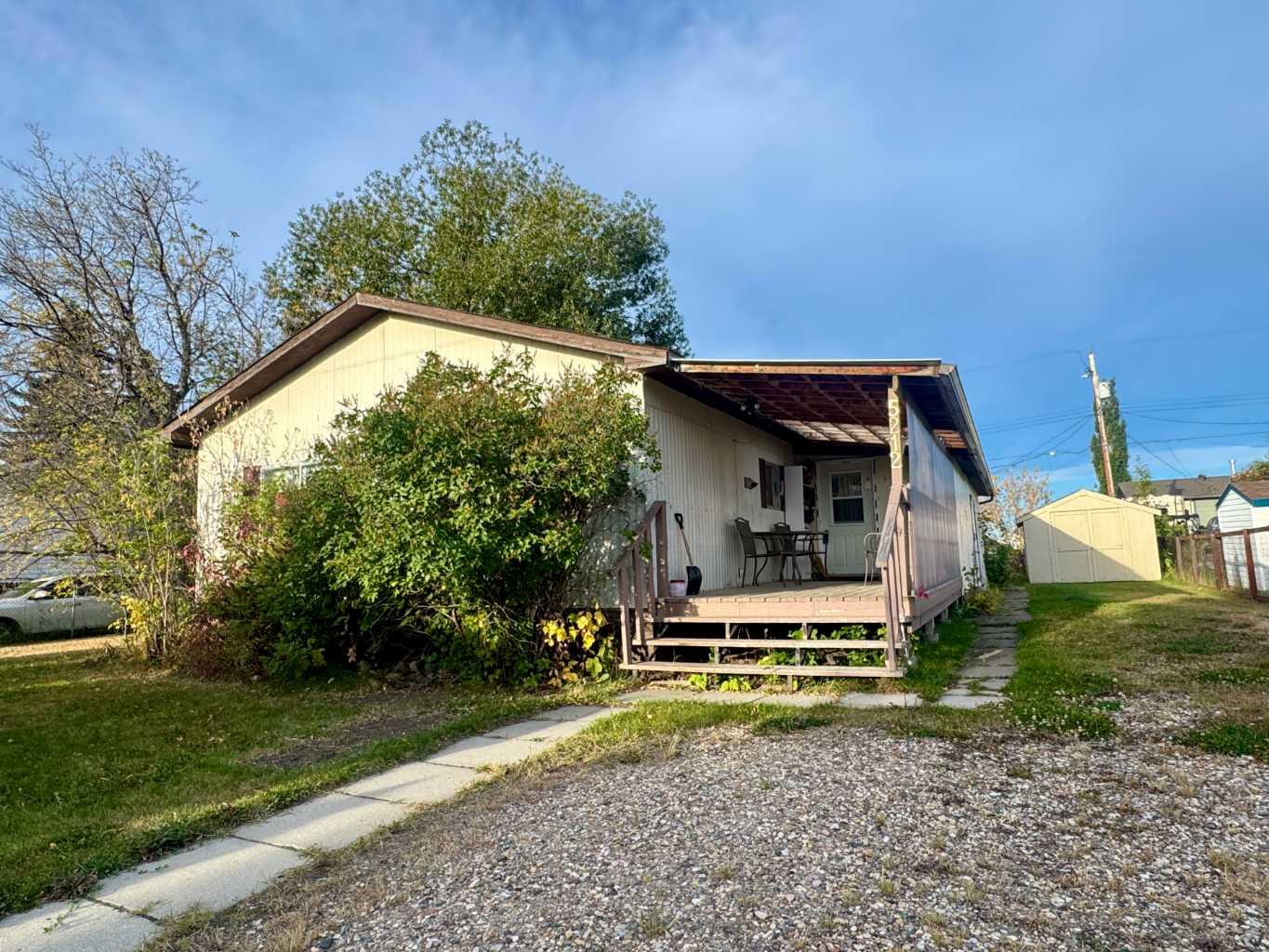 52 Street Unit 5212 #a, Eckville, AB T0M 0X0