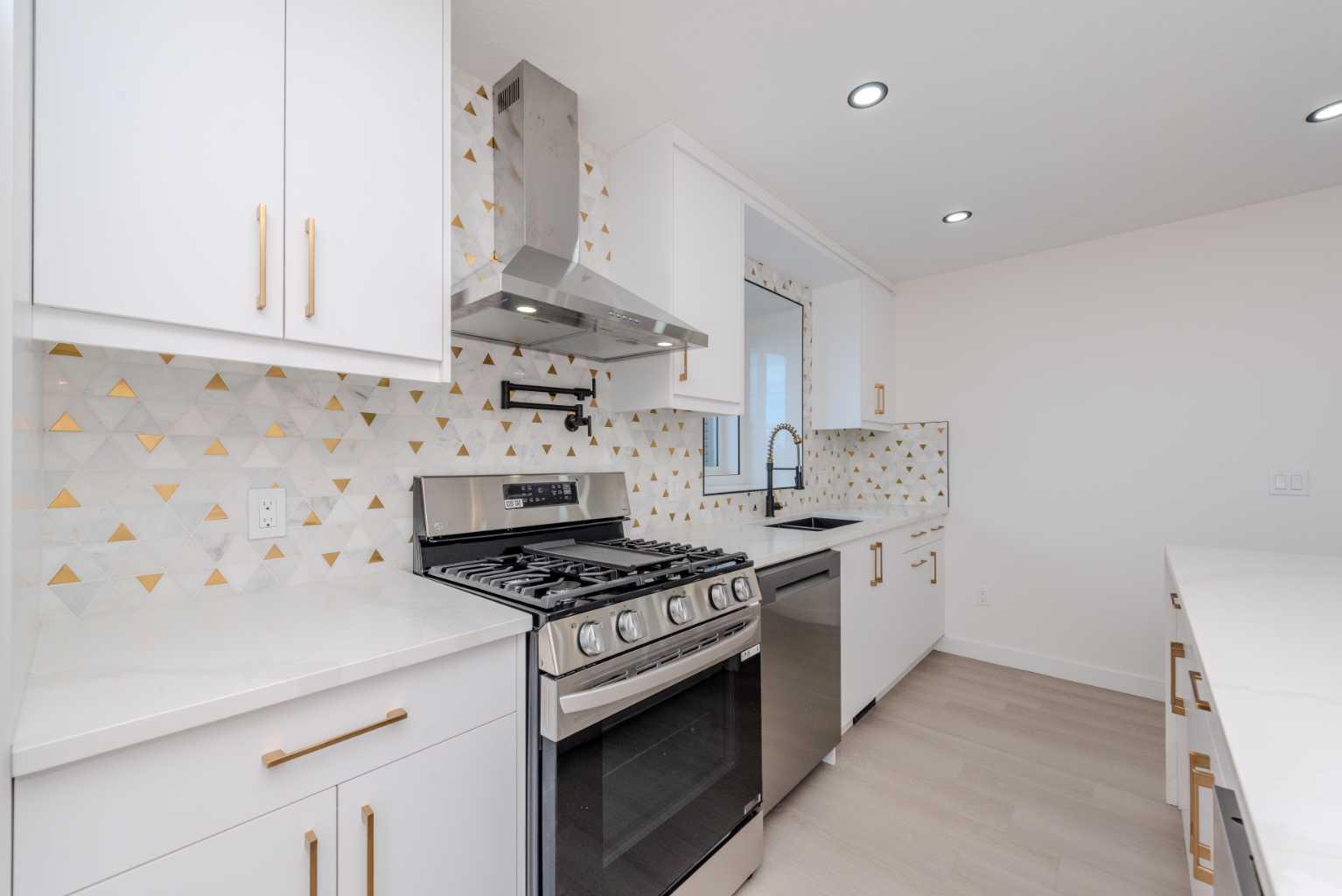 93 Coral Reef Cres NE, Calgary, AB T3J 3Y4