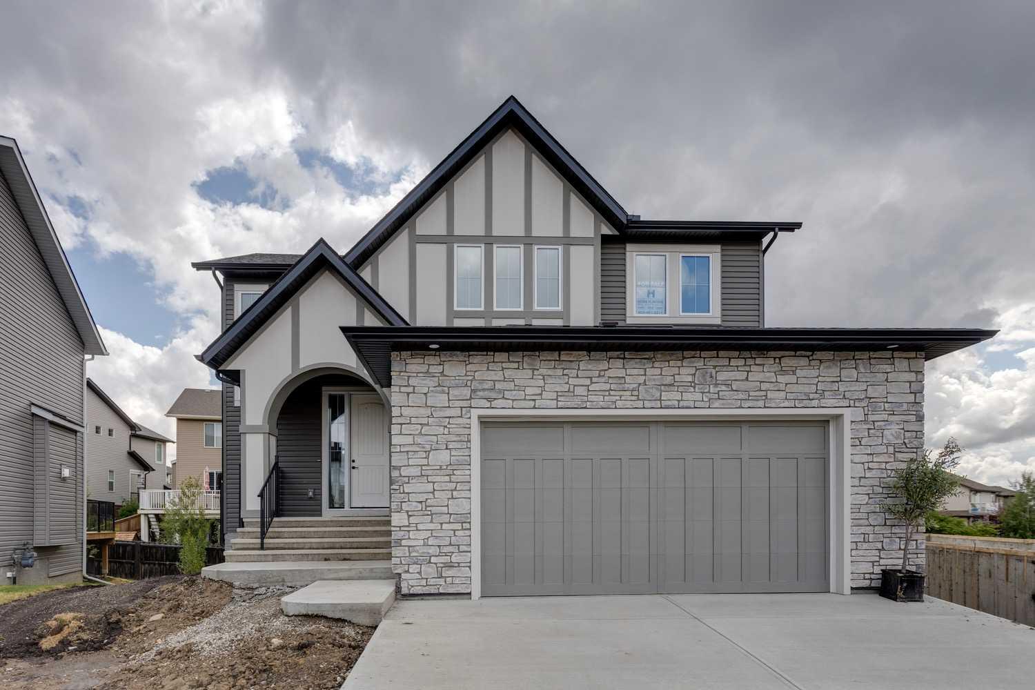 46 Heritage Close, Cochrane, AB T4C 3G8