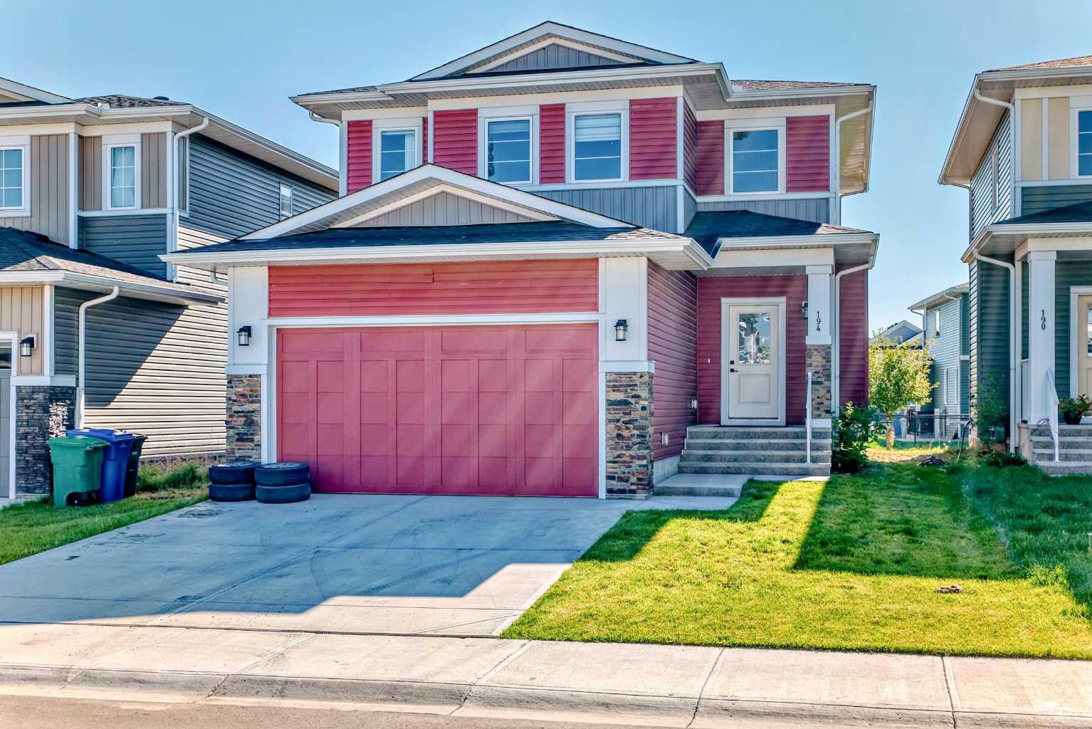 194 Dawson Harbour Hl, Chestermere, AB T1X 2S4