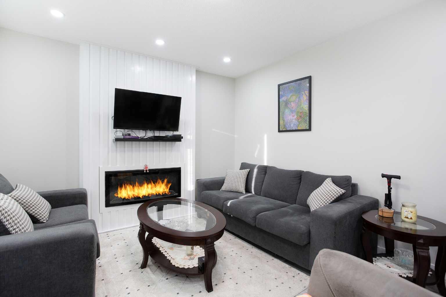 119 Maranda Close NE, Calgary, AB T2A 3E7