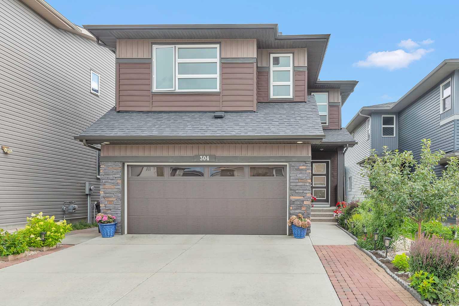 304 Corner Meadows Mnr NE, Calgary, AB T3N 1J7