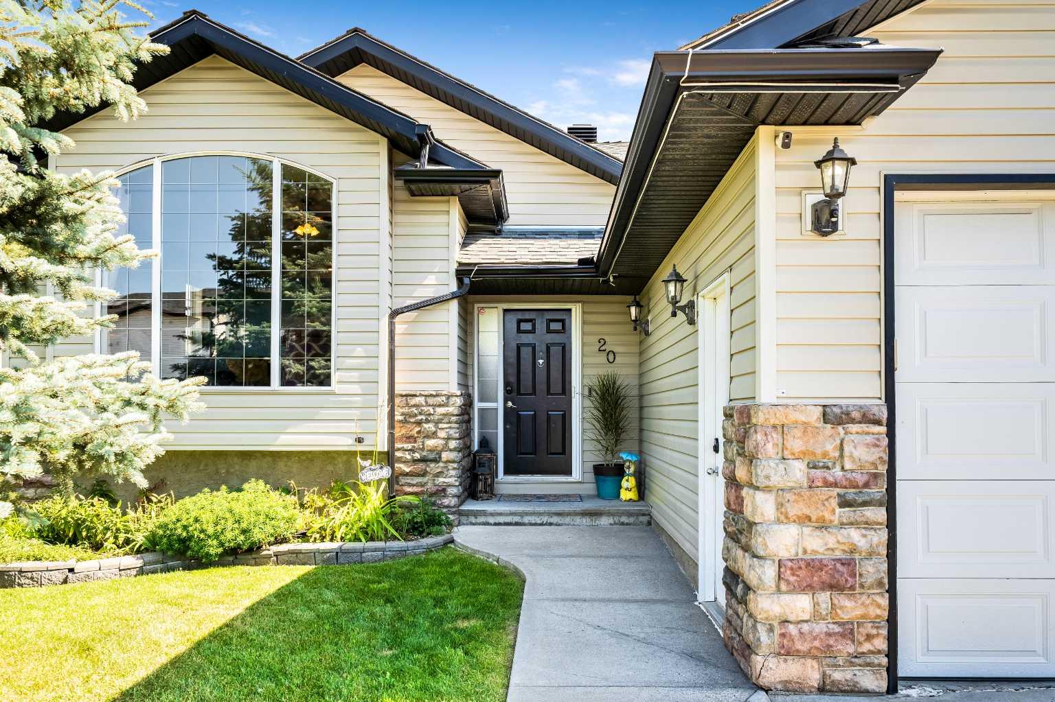 20 High Ridge Cres NW, High River, AB T1V 1X7
