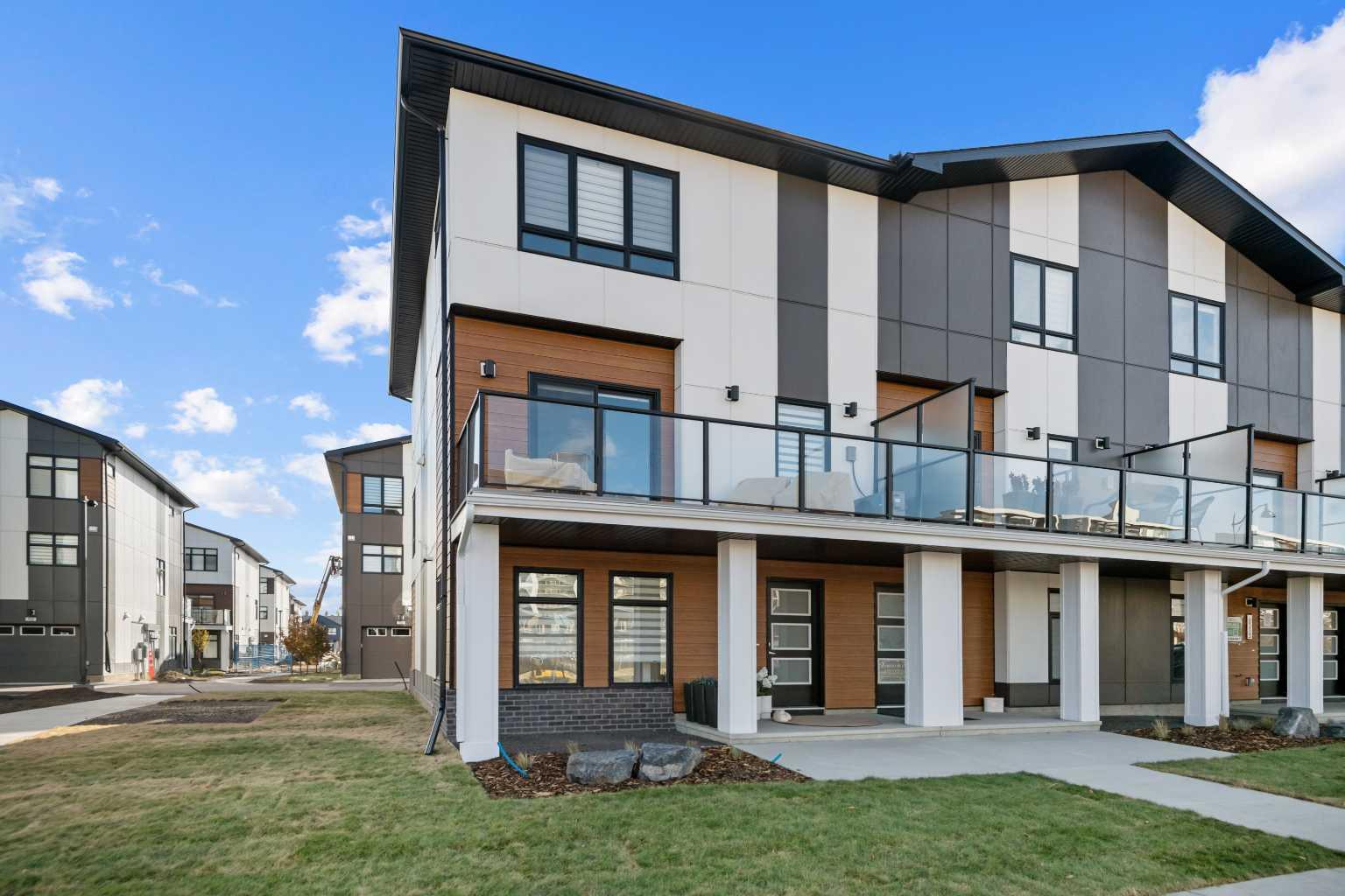 8 Avenue Sw Unit 8305, Calgary, AB T3H 0C3