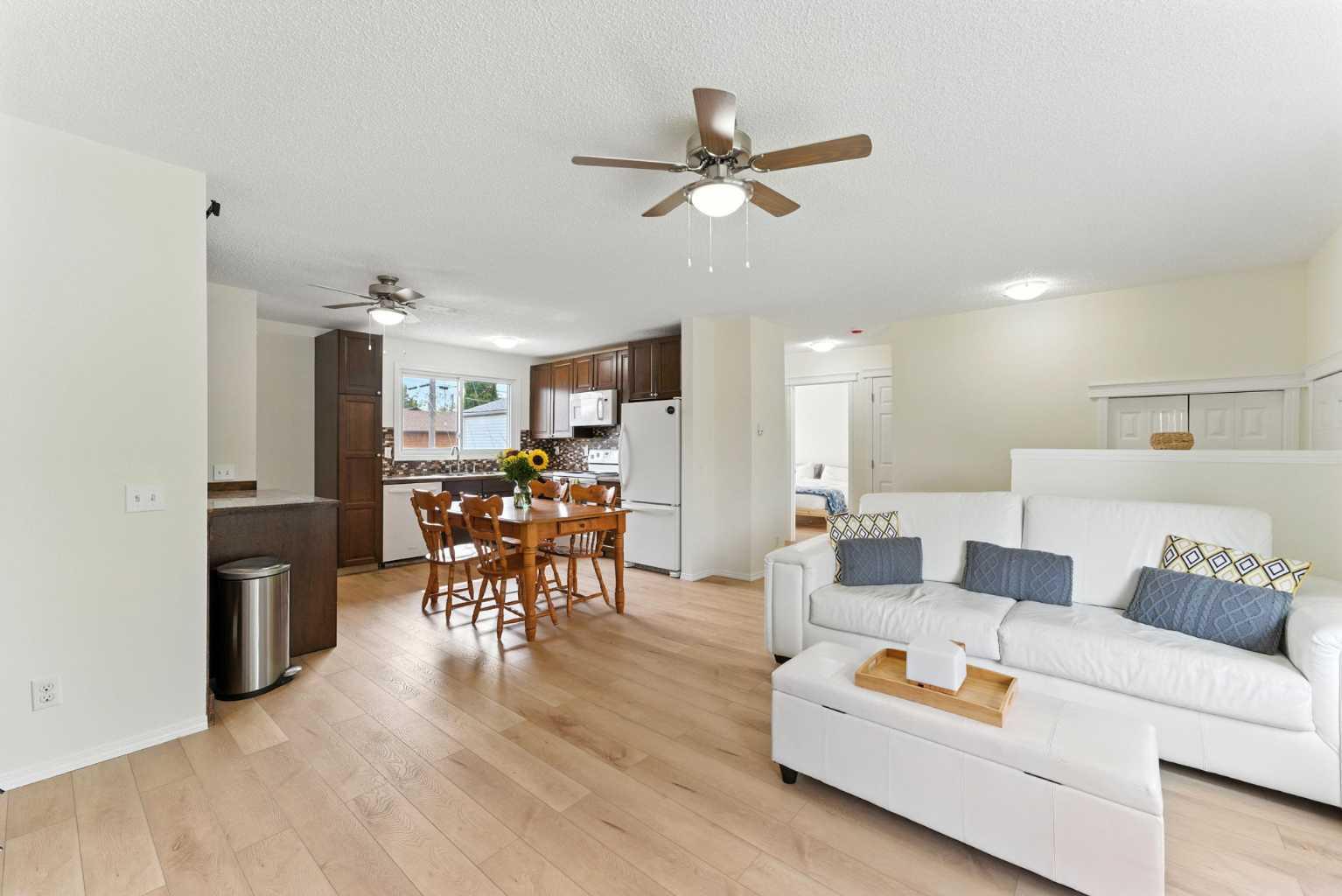 228 Penswood Way SE, Calgary, AB T2A 4T3