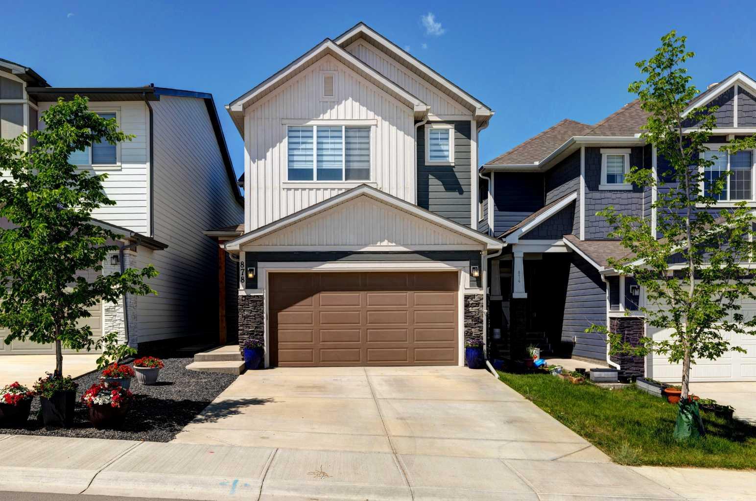 878 Bluerock Way SW, Calgary, AB T2Y 0S5