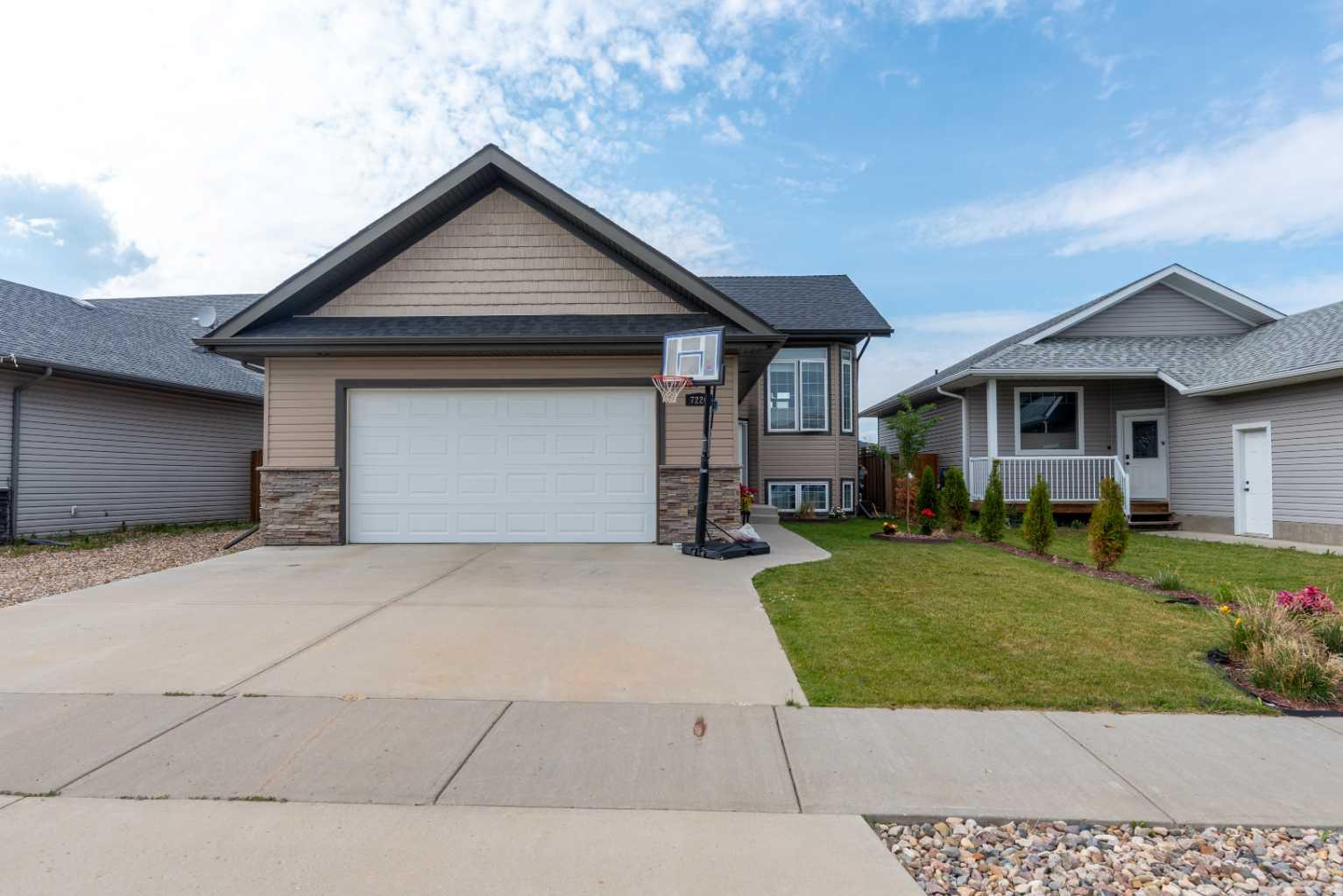 29 Street Unit 7226, Lloydminster, AB T9V 3N1