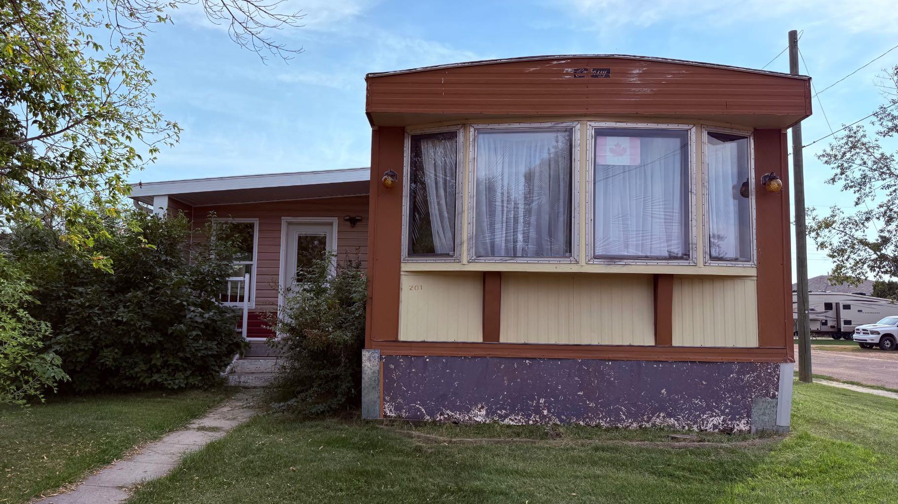 3 Avenue Se Unit 201, Youngstown, AB T0J 3P0