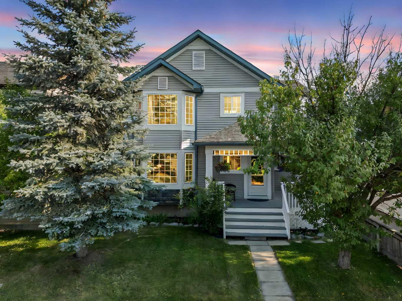 30 Marthas Haven Mnr NE, Calgary, AB T3J 3X8