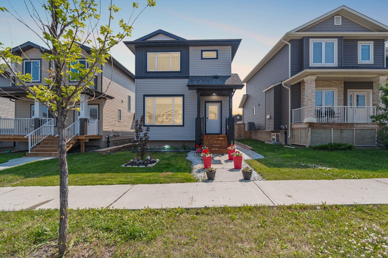 251 Prospect Dr, Fort Mcmurray, AB T9K 0W7