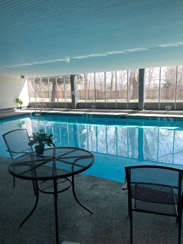 4944 Dalton Drive Nw Unit 702, Calgary, AB T2W 6J3
