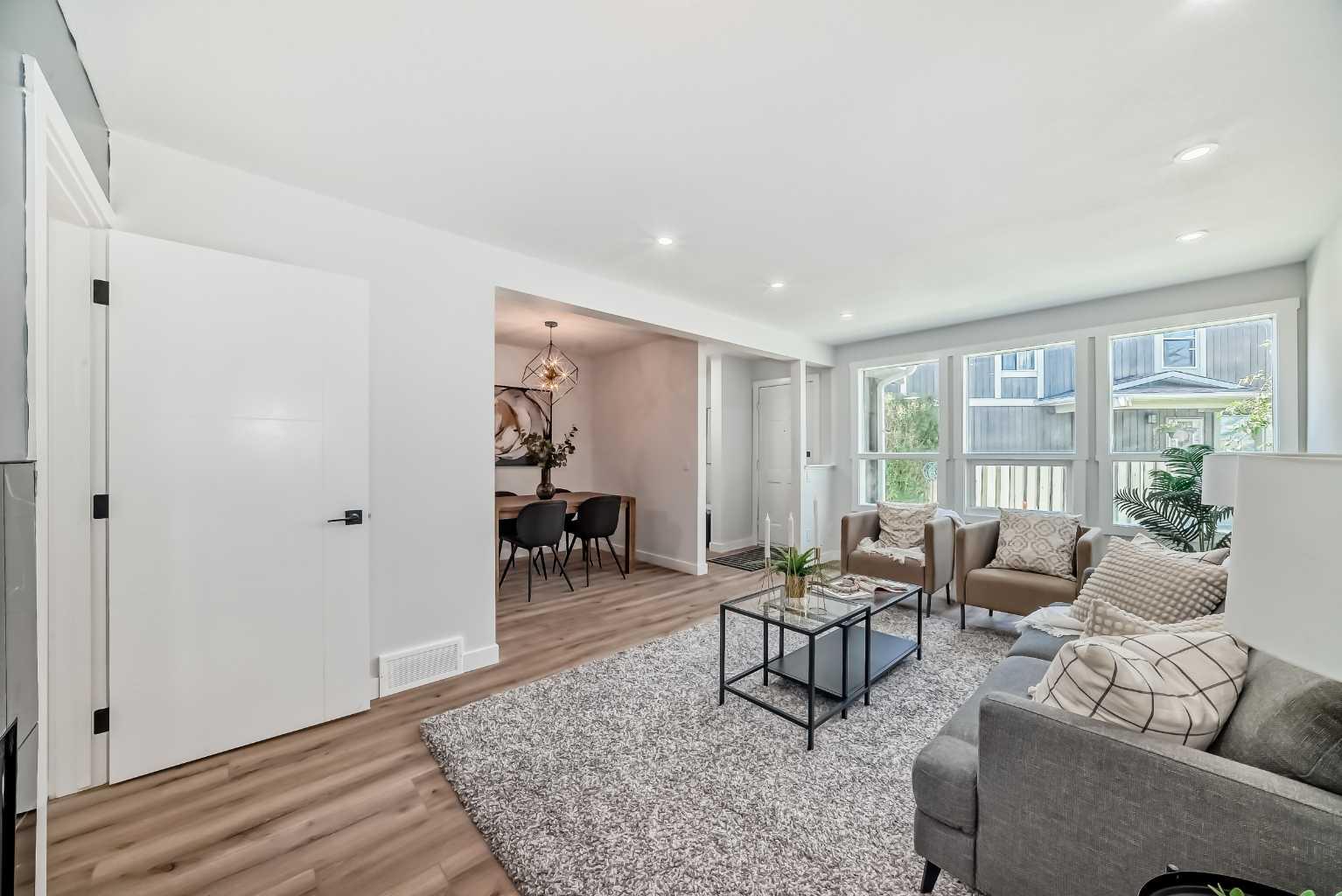544 Blackthorn Road Ne Unit 404, Calgary, AB T2K 5J5