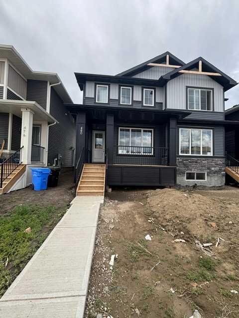 480 Sora Blvd SE, Calgary, AB T3S 0A8