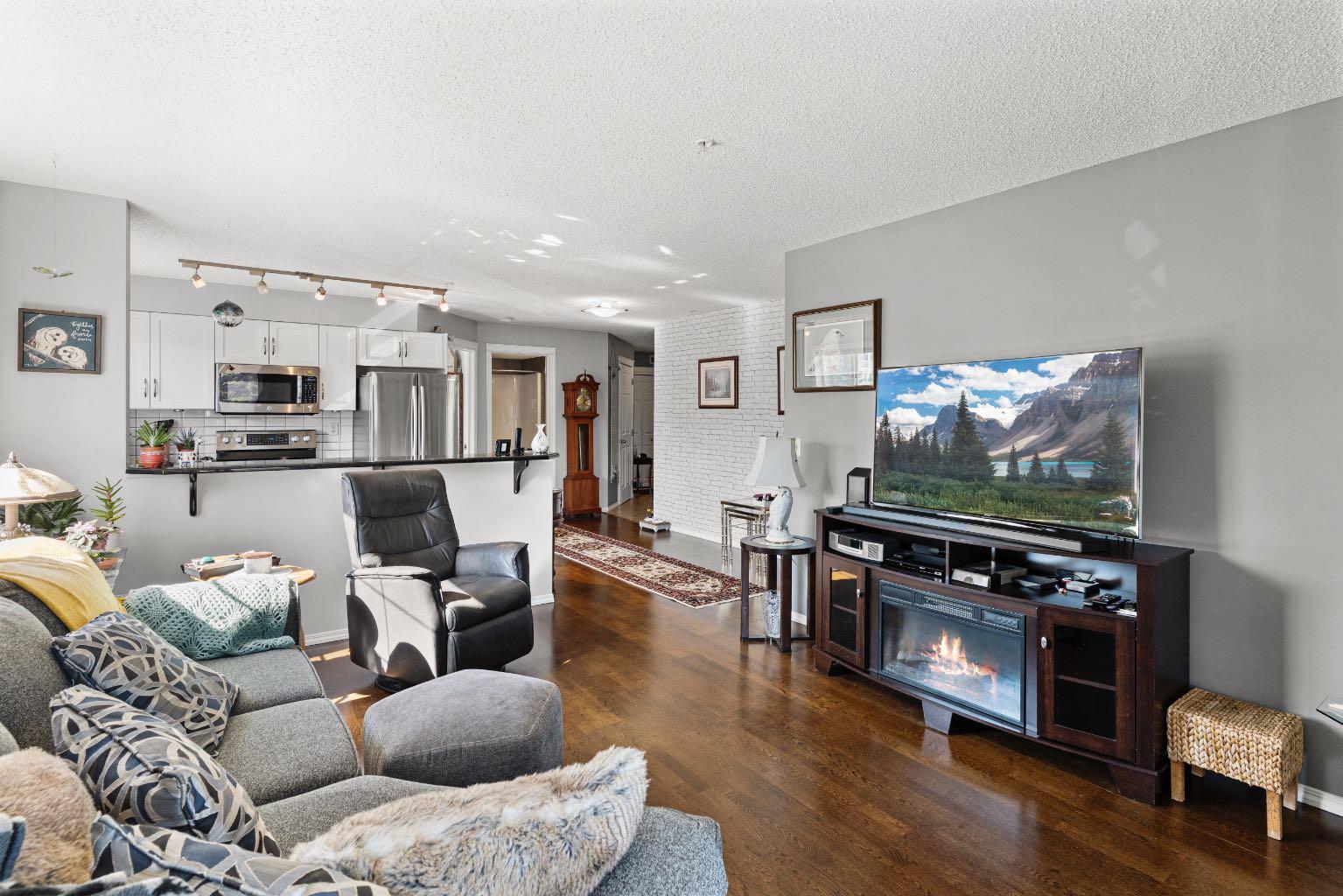 69 Country Village Manor Ne Unit 5214, Calgary, AB T3K 0P1