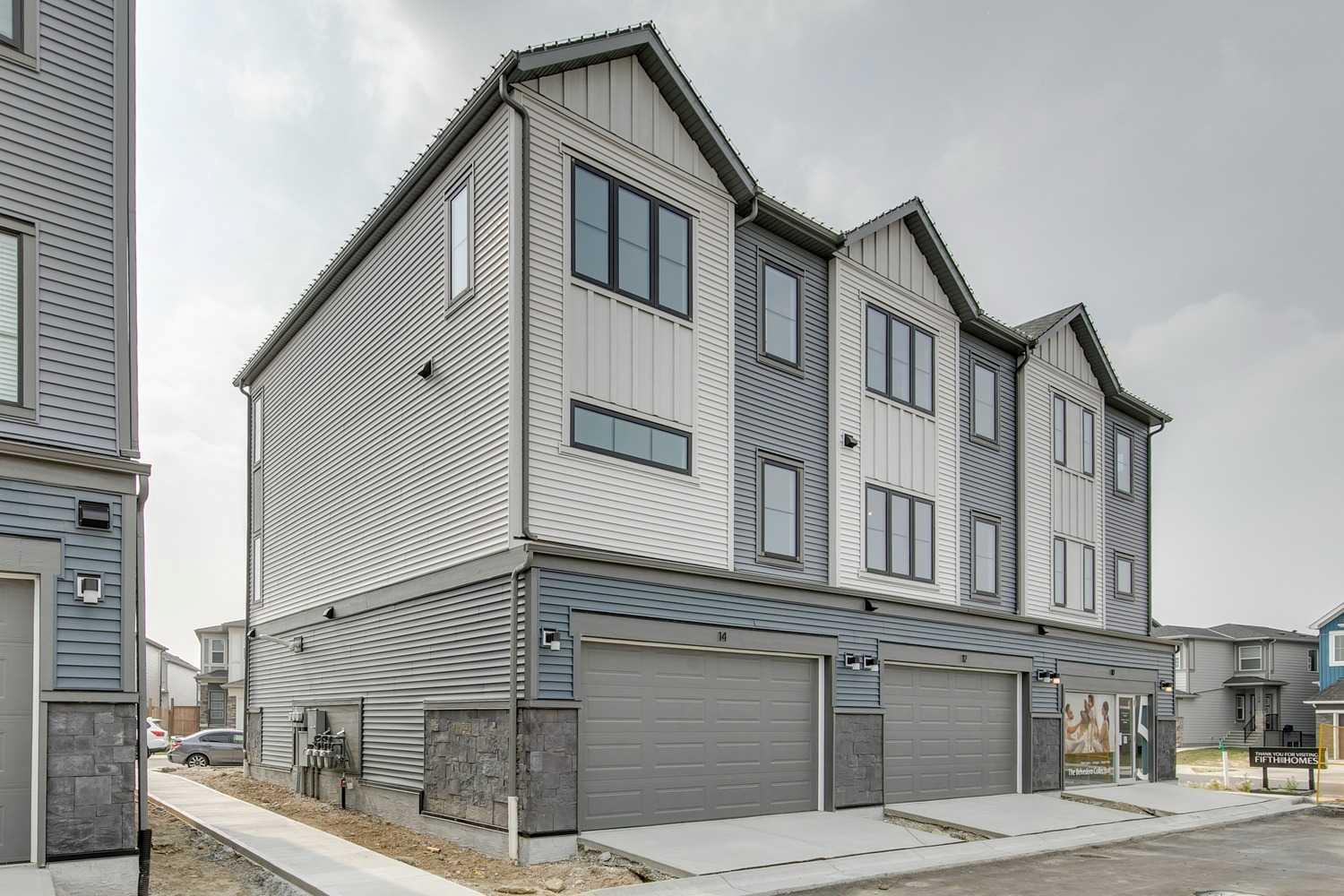 14 Belvedere Ter SE, Calgary, AB T2A 0V9