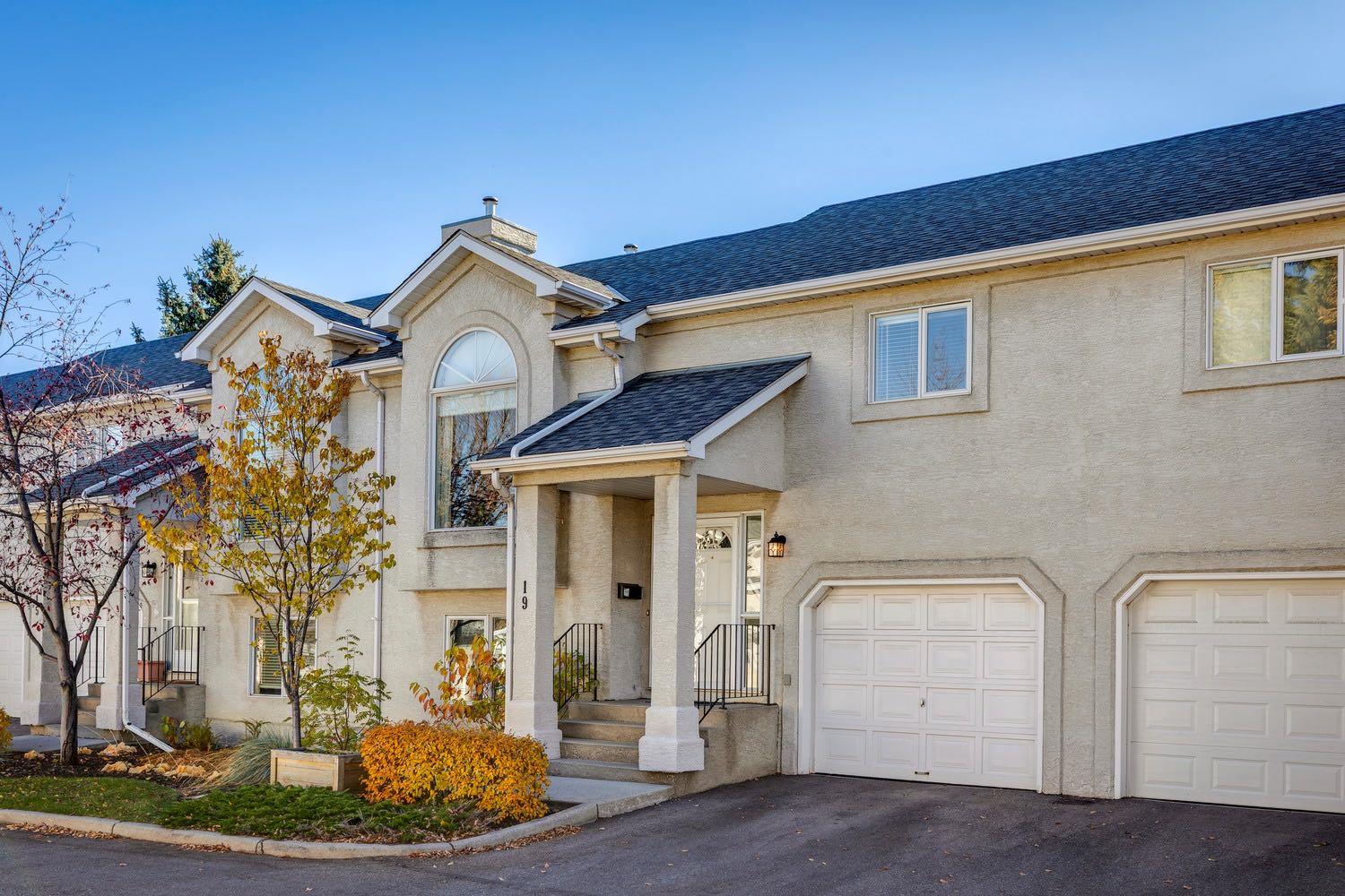 19 Sunlake Gdns SE, Calgary, AB T2X 3G4