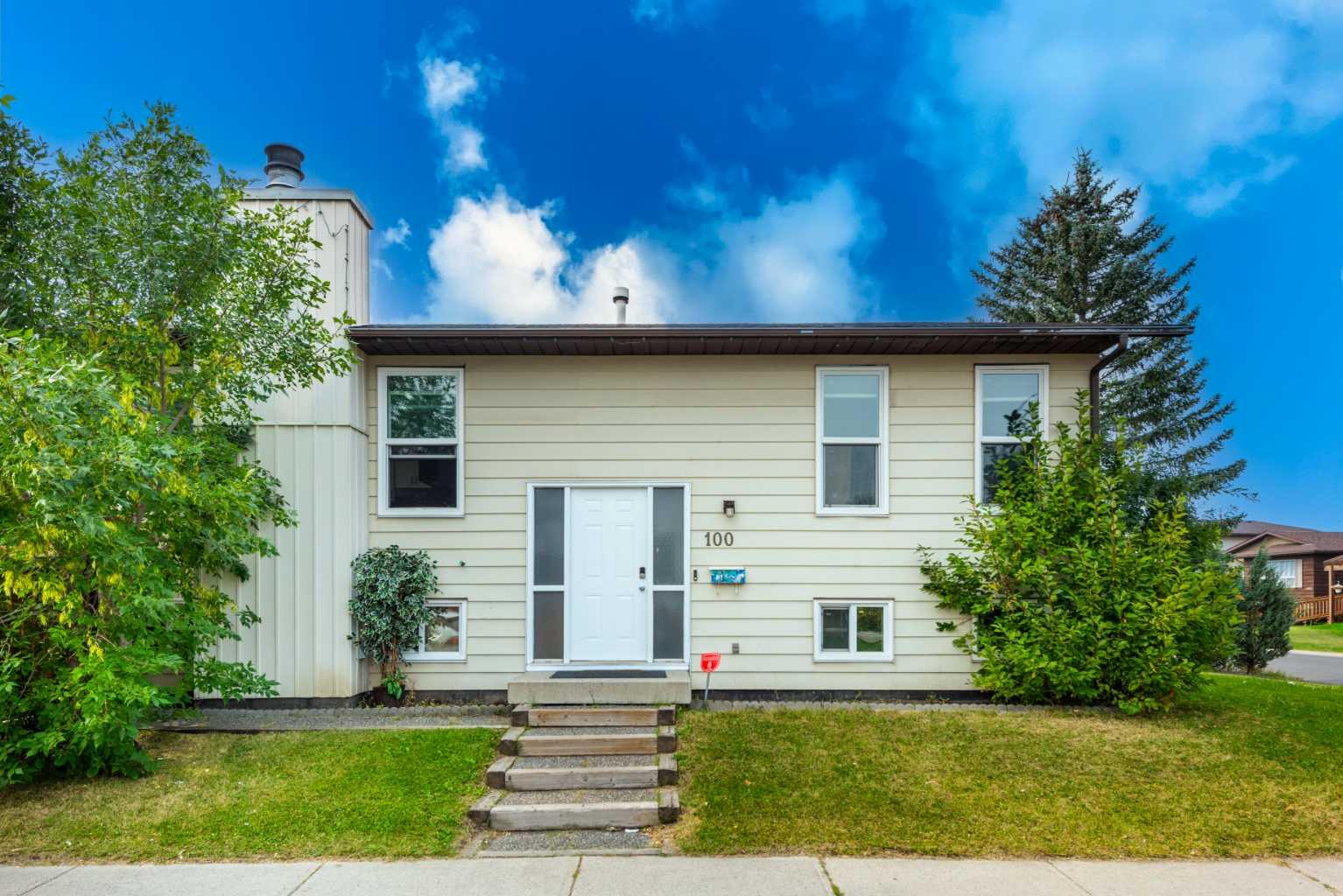 100 Whitehaven Rd NE, Calgary, AB T1Y 6A4
