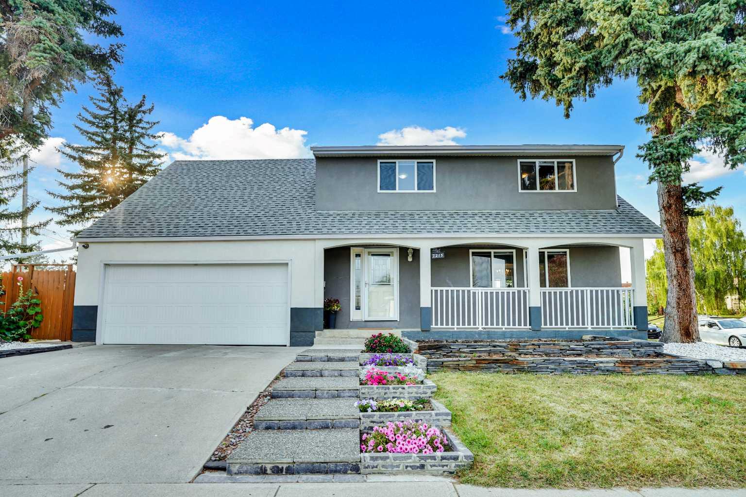 7215 Huntridge Hl NE, Calgary, AB T2K 4A6