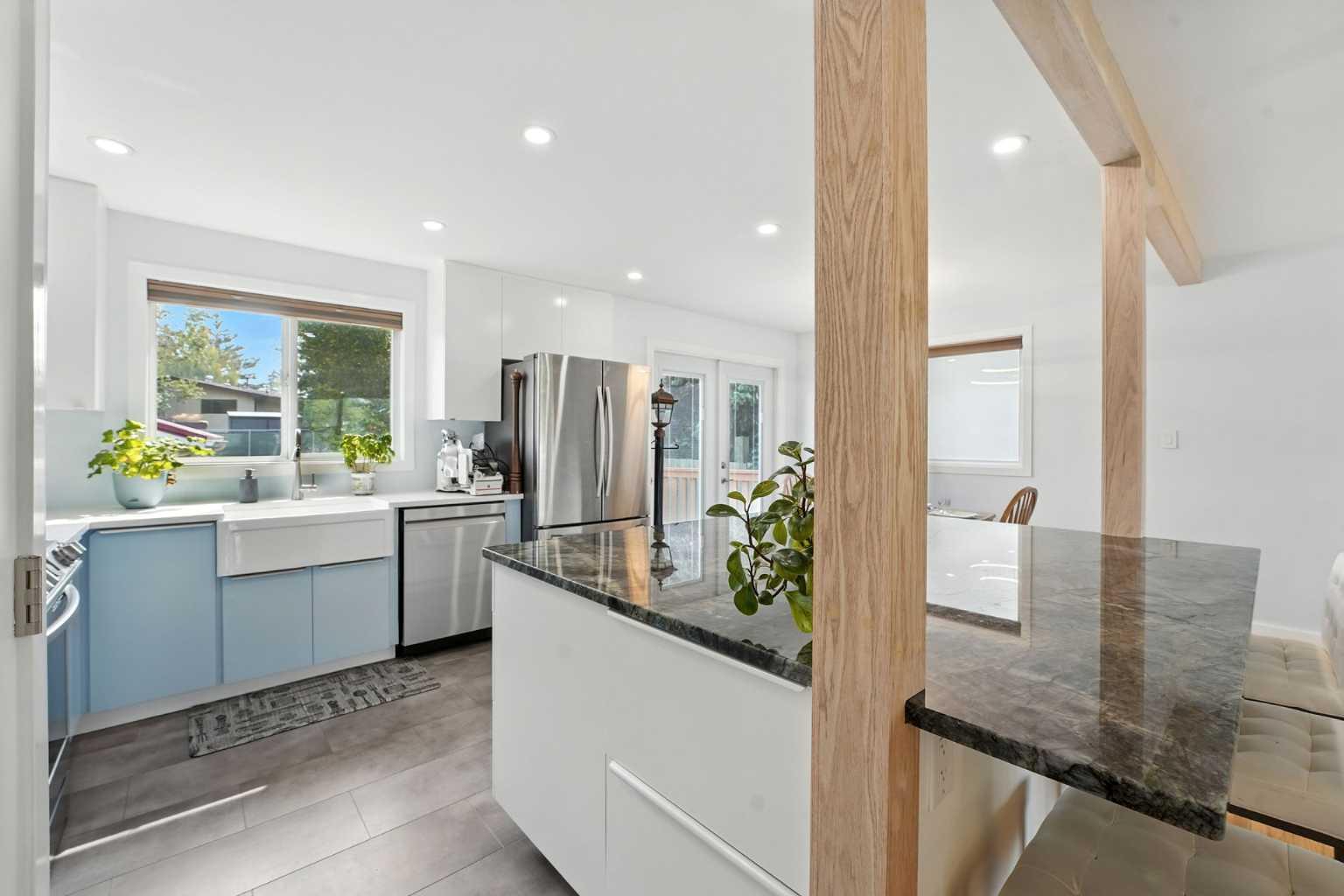 1454 Hunterbrook Rd NW, Calgary, AB T2K 4V5