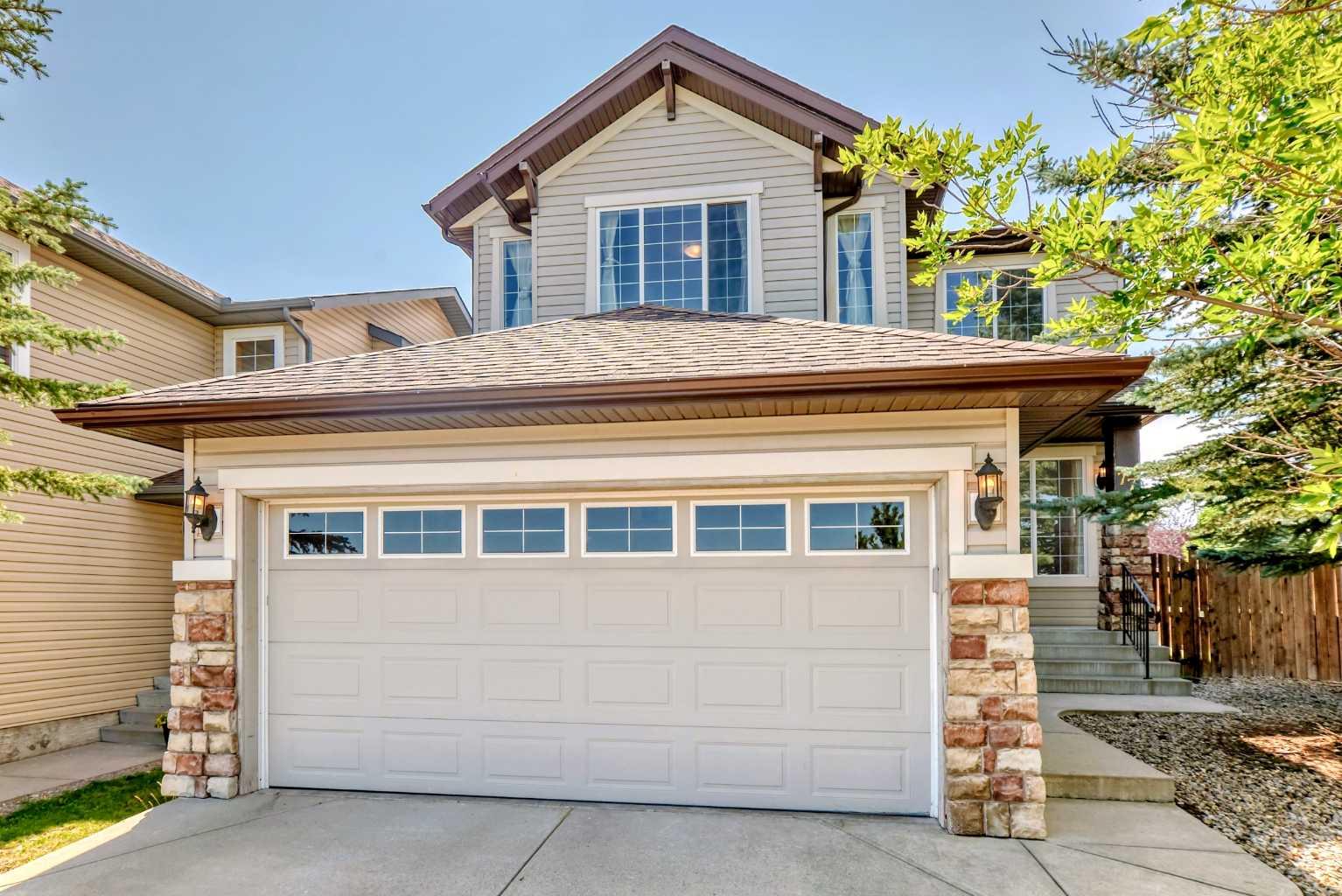 77 Eversyde Close SW, Calgary, AB T2Y 5E2