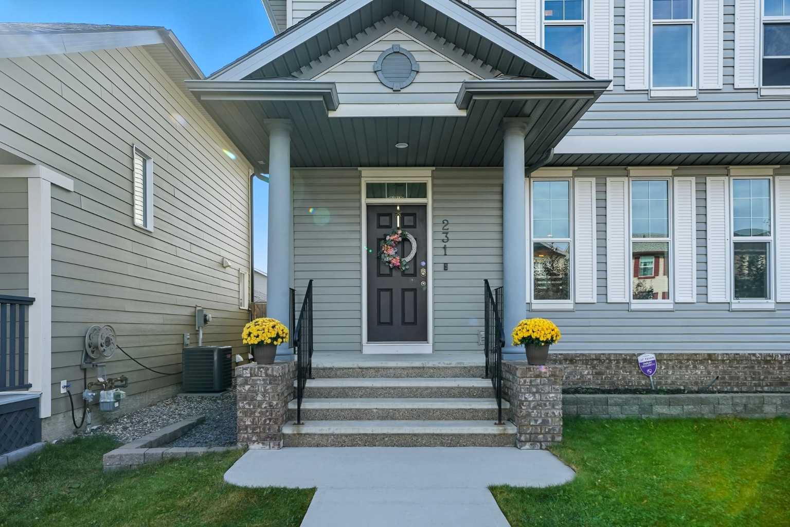 231 Prestwick Pt SE, Calgary, AB T2Z 4Y8
