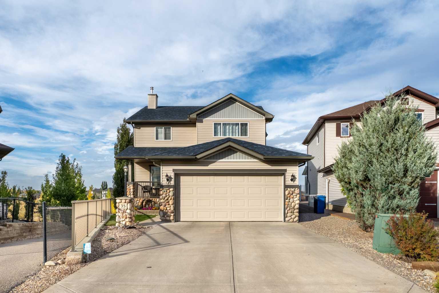 35 Cimarron Park Grn, Okotoks, AB T1S 1K1