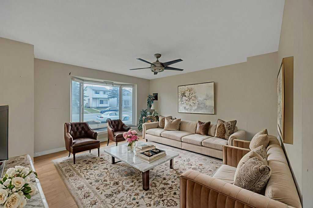 32 Martindale Blvd NE, Calgary, AB T3J 3H3