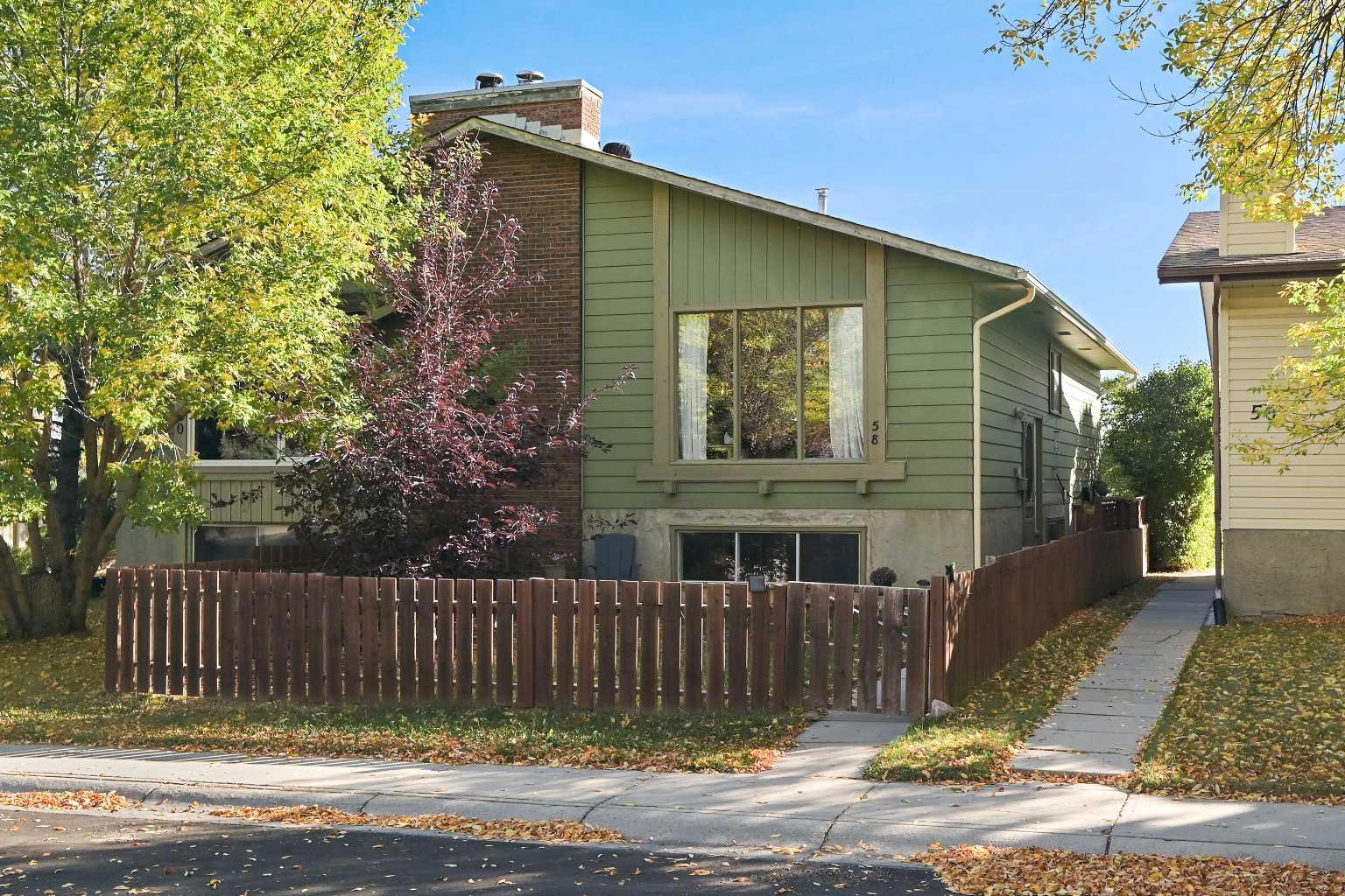 58 Berwick Rise NW, Calgary, AB T3K 1C8