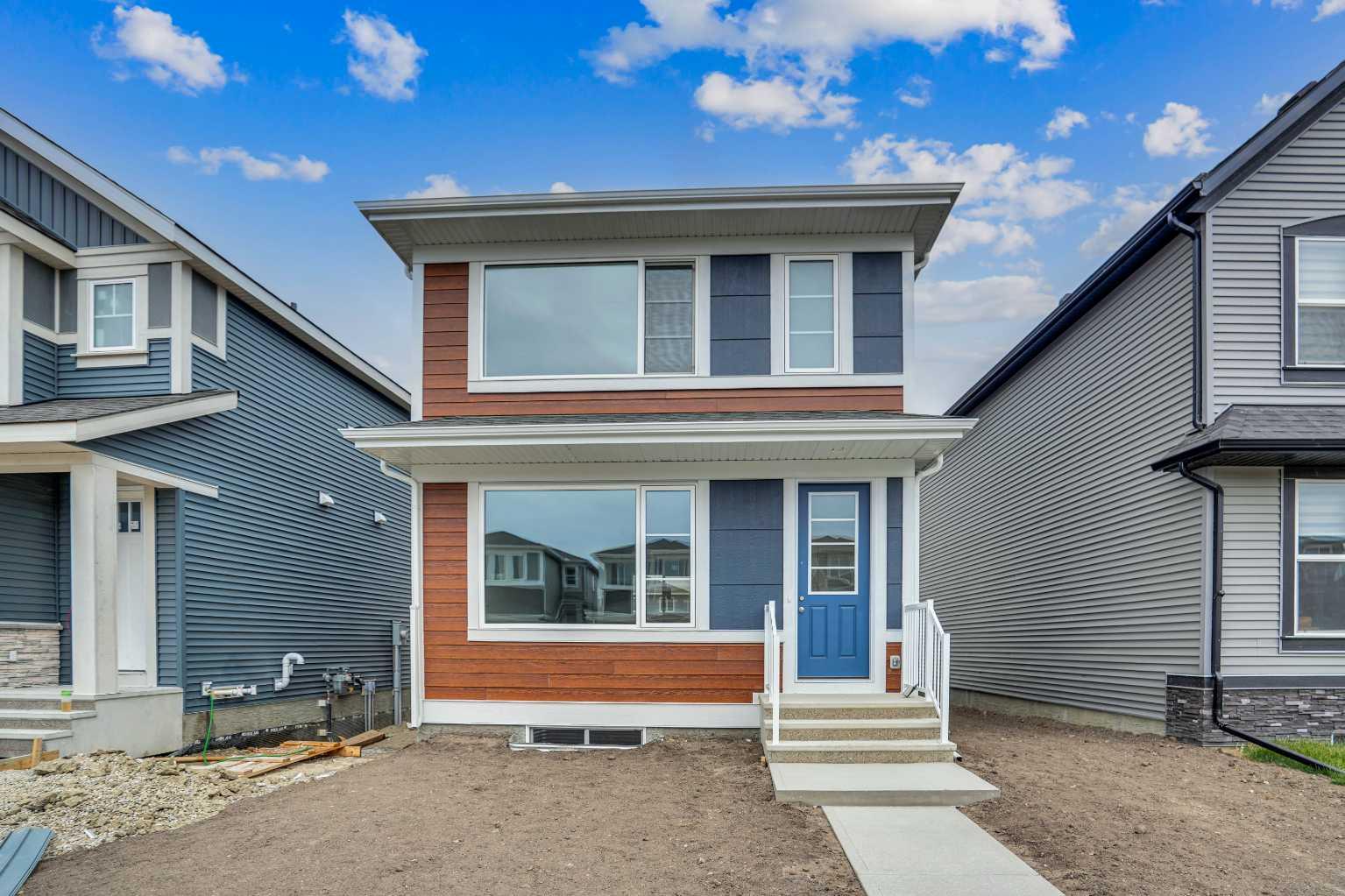58 Corner Glen Common NE, Calgary, AB T3N 2L4