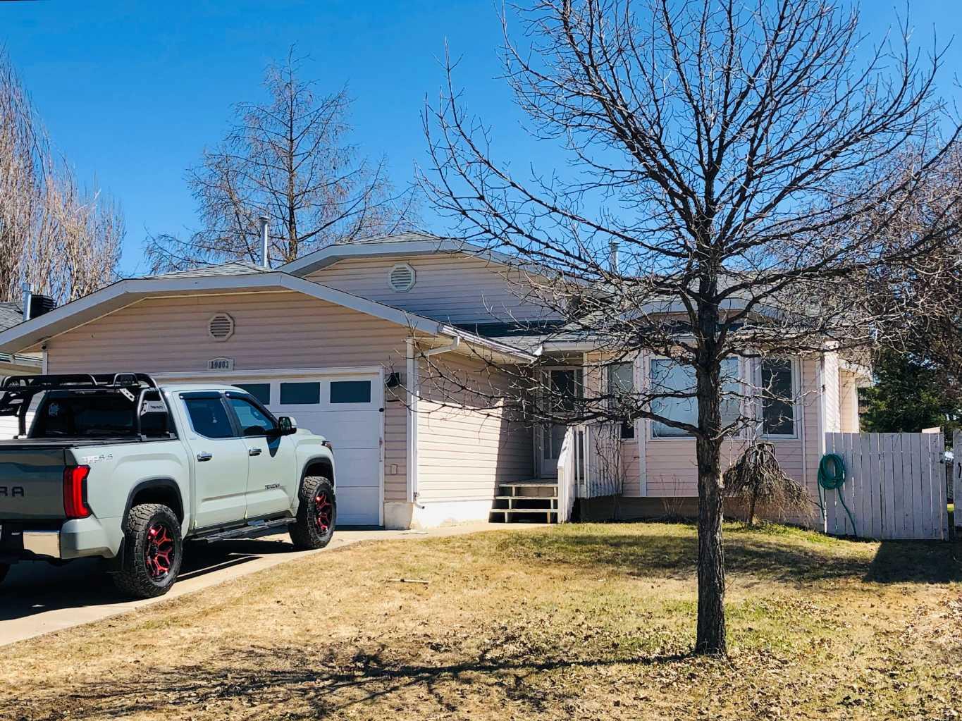 104 Street Unit 10803, High Level, AB T0H 1Z0